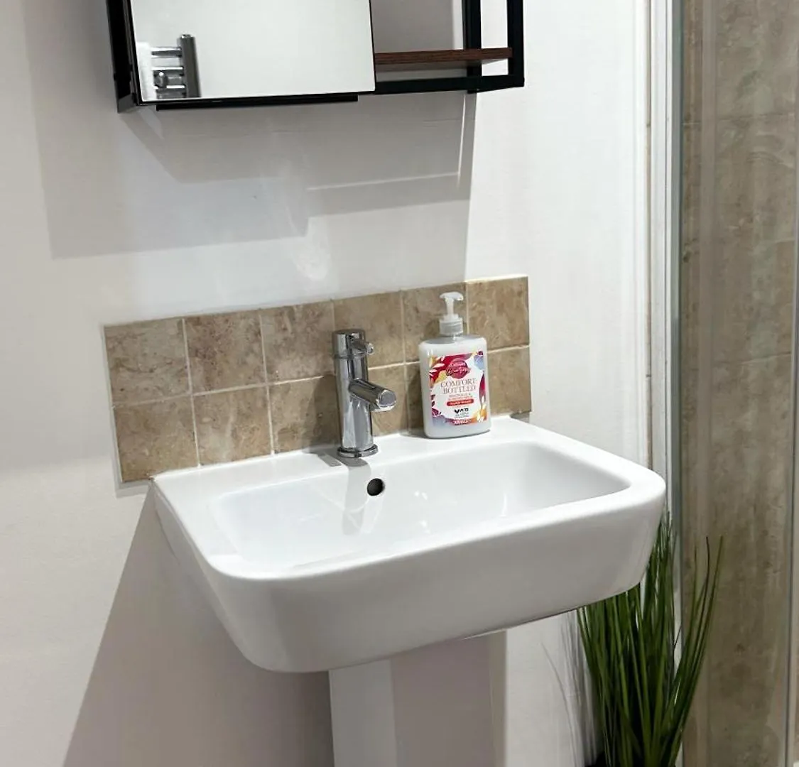 Studio Apartment - The Emerald Cheltenham 0*,  United Kingdom